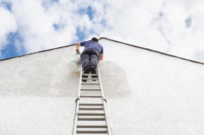 Peinture extérieure à Rouet — façades et ravalement